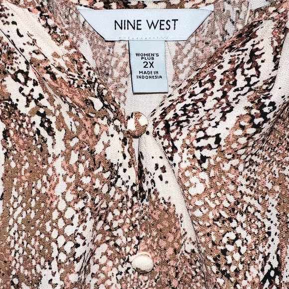 NINE WEST | NWT SNAKE PRINT BUTTON UP BLOUSE - Picture 5 of 8
